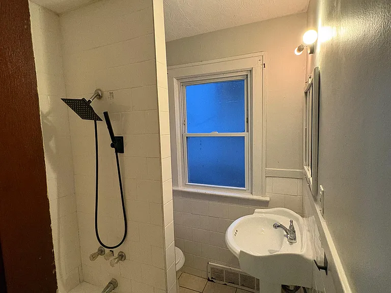 10401 Homeworth Ave #1 — Photo 11