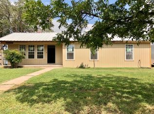 408 Chestnut St, Idalou, TX 79329