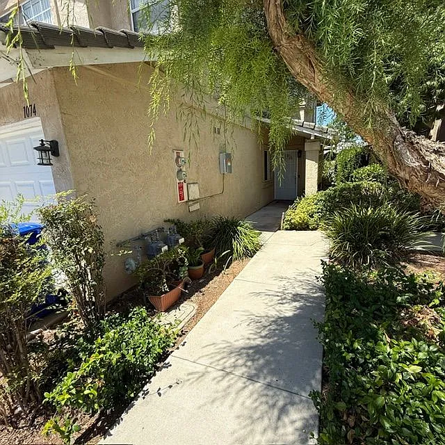 3 bed, 2.5 bath, 1688 sqft, $3,950 — Photo 4