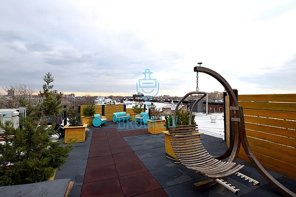 Rented by null | media 26