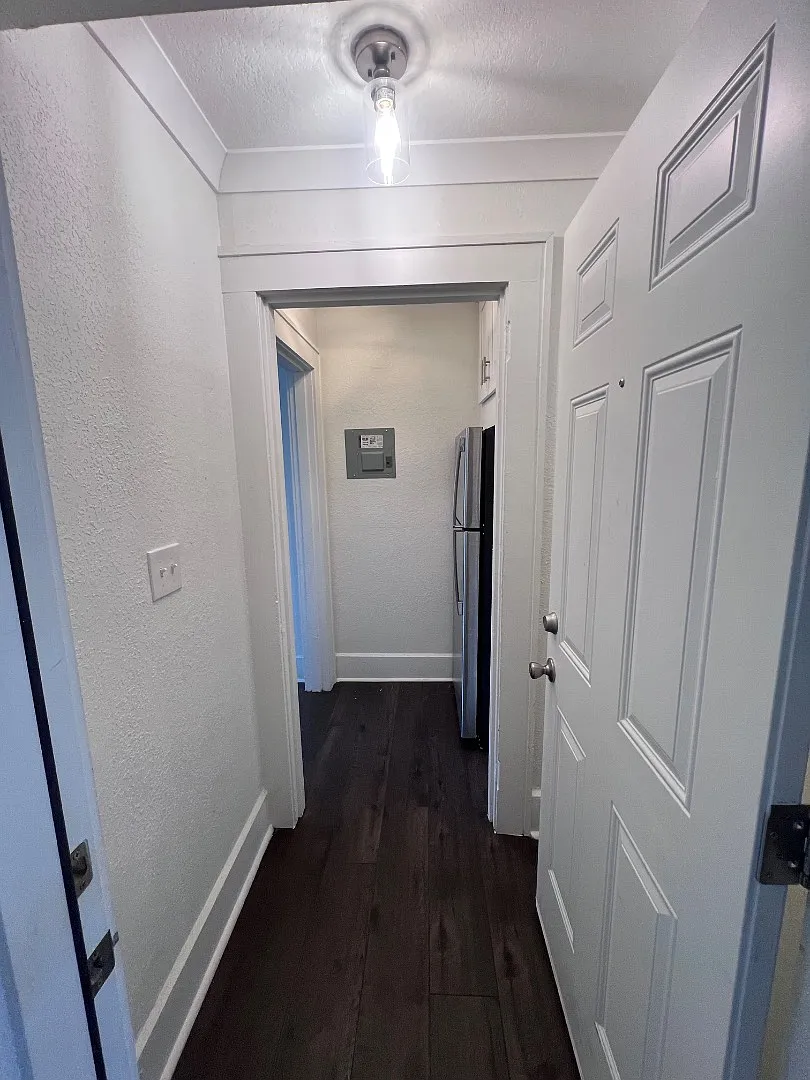 5301 27th Ave S - Studio - Unit 8 — Photo 2