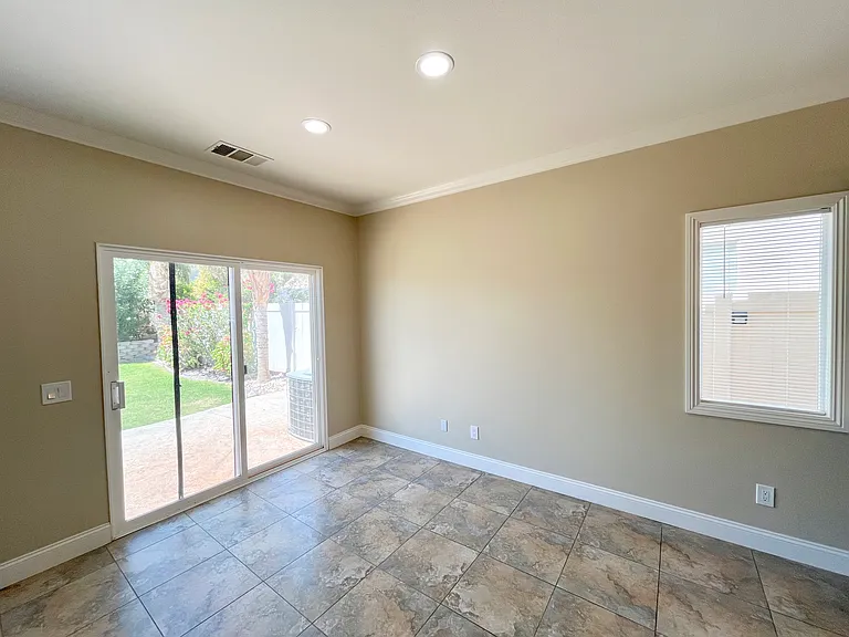 64250 Silver Star Ave — Photo 7