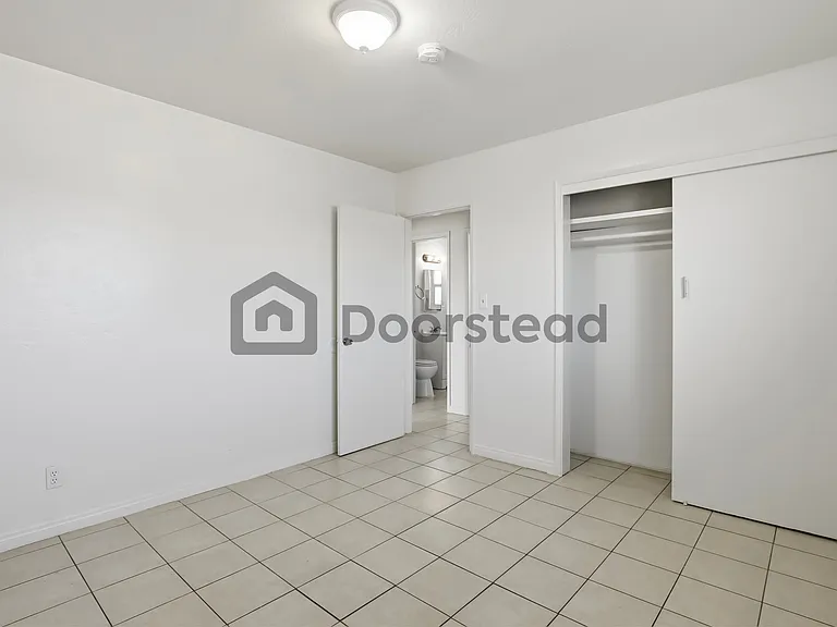 4026 Logan Ave — Photo 17