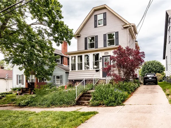 1118 Montana Ave, Natrona Heights, PA 15065