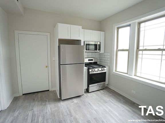 5th image of 2209 N Campbell Ave APT 2R