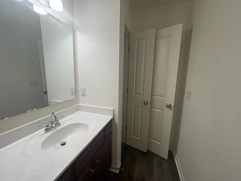 765 Alexander Commons Dr — Photo 12