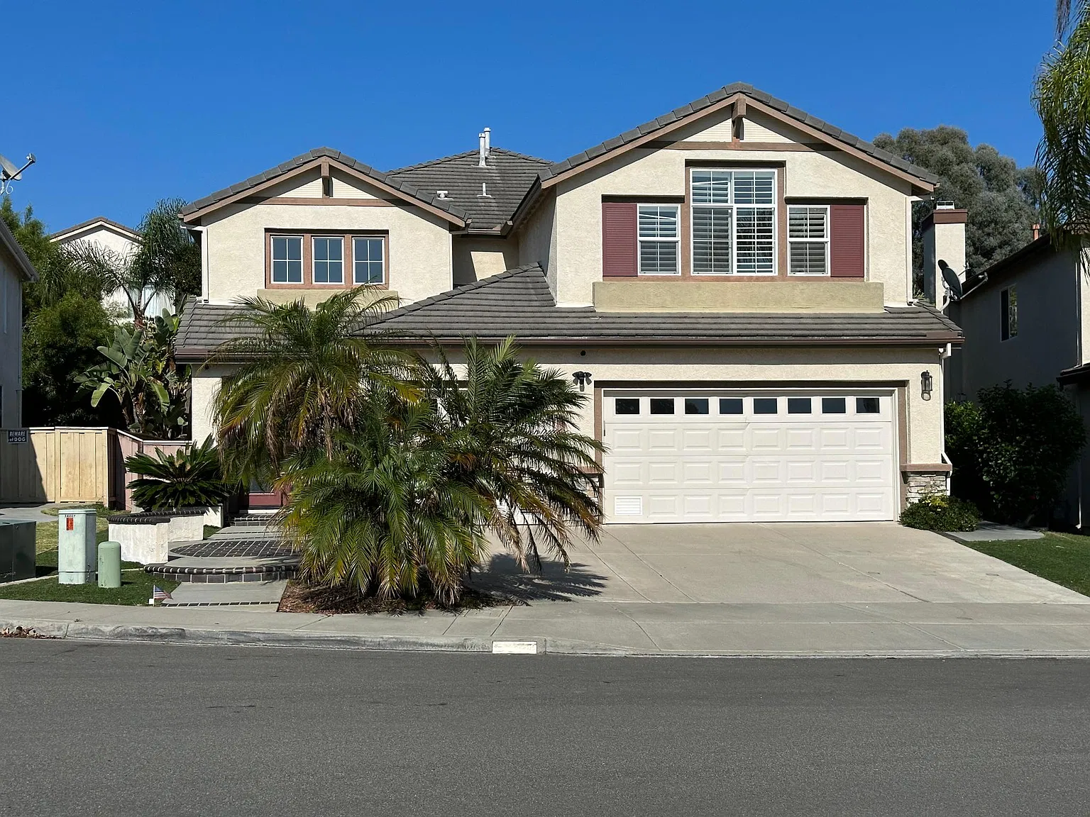 6271 Canyon Bluff Ct — Photo 2