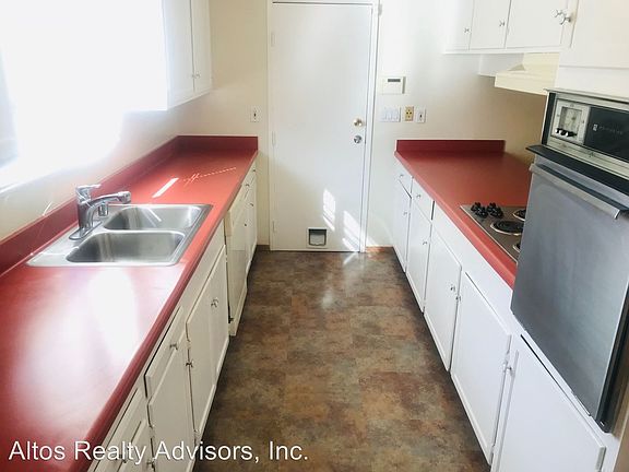 4th image of 738 Bantry Ct