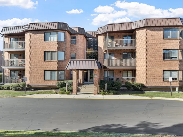 6425 Clarendon Hills Rd APT 105, Willowbrook, IL 60527