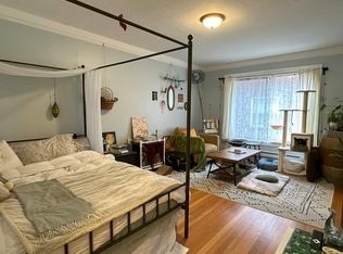 532 Belmont Ave E #203, Seattle, WA 98102