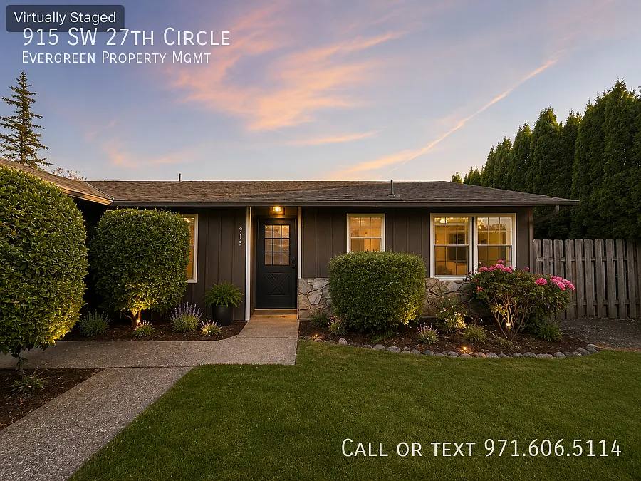 915 SW 27th Cir