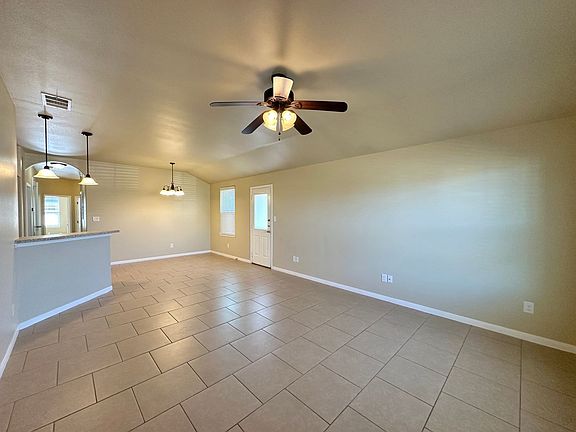 4th image of 1208 Loyal Ln #B