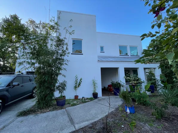 3236 W Lawn Ave, Tampa, FL 33611