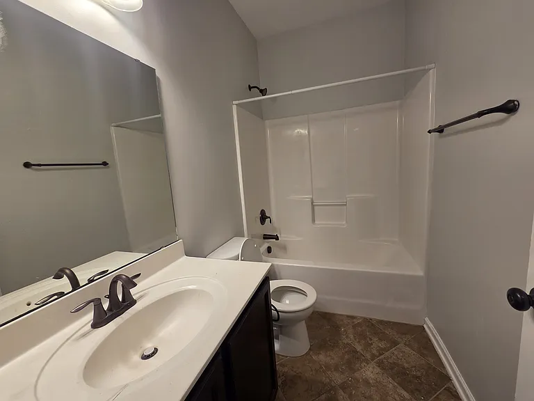 1301 Chimney Ridge Dr — Photo 12