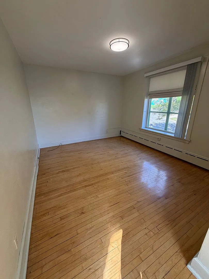 507 - 513 N 1st Ave W — Photo 3