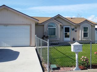 101 Lenseigne Pl, Moxee, WA 98936