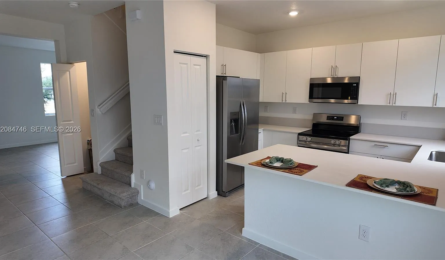 3 bed, 2.5 bath, $2,800 — Photo 4