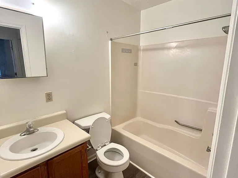 1477 Sandy Cir — Photo 10