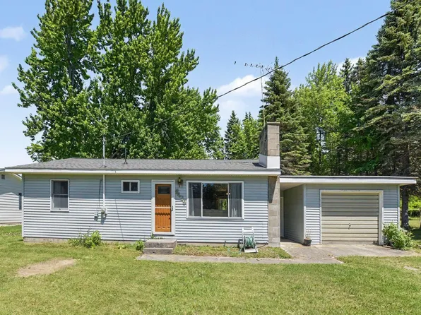 8439 Ridge Rd, Rapid City, MI 49676