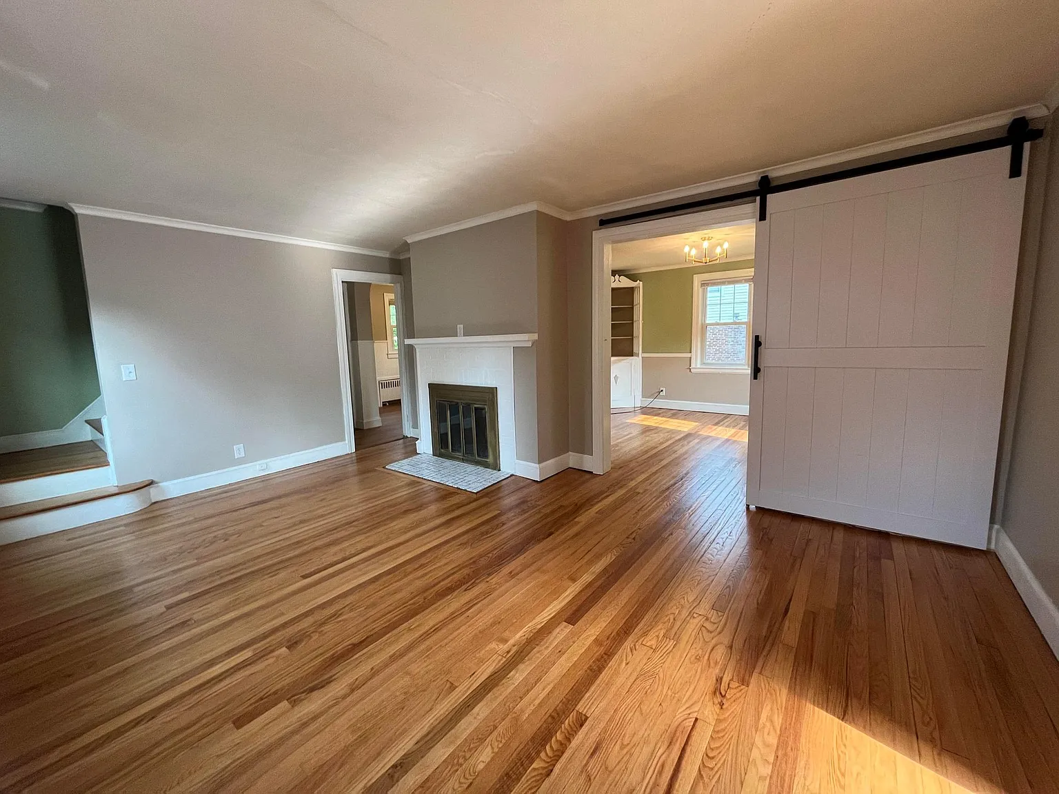 3 bed, 1.5 bath, 1500 sqft, $3,000 — Photo 2
