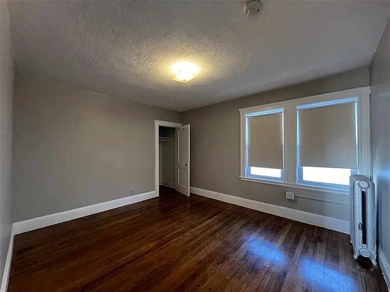 274 Chelsea St #1 — Photo 4
