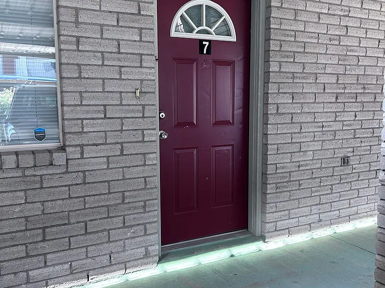2308 W Elisa Ln #7 — Photo 1