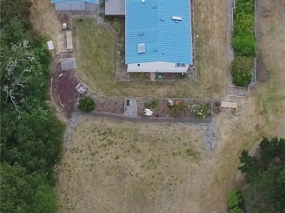 2nd image of 33503 Douglas Dr