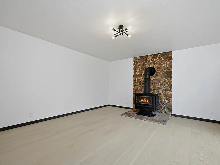 17832 Deer Hill Rd — Photo 11