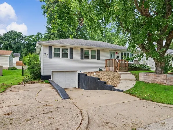 49 Colorado Dr, Decatur, IL 62526
