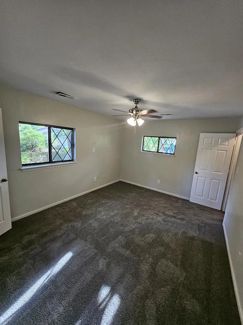 713 S Rosemont Rd - 713 S Rosemont Road — Photo 1