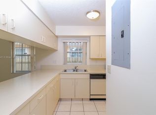 3373 SW 28th Ter #3373, Miami, FL 33133