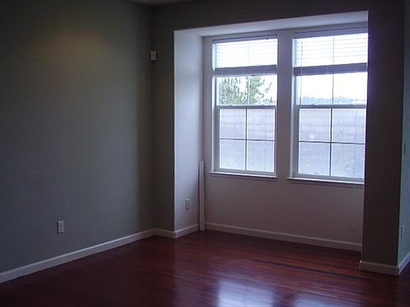 5th image of 5721 Oakmont Dr