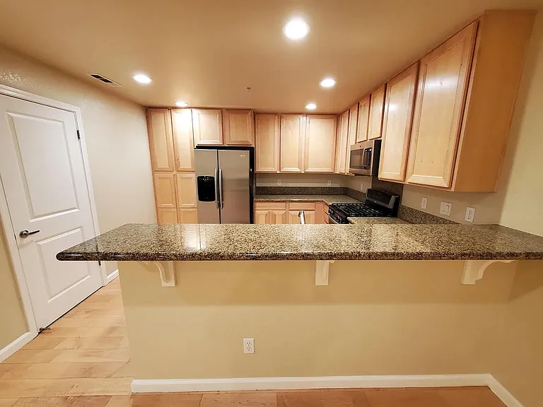 51 Bassett St — Photo 3
