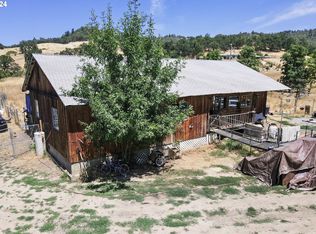 194 E Willis Creek Rd, Winston, OR 97496