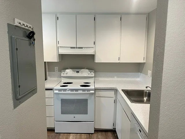 19512 25th Ave NE — Photo 5