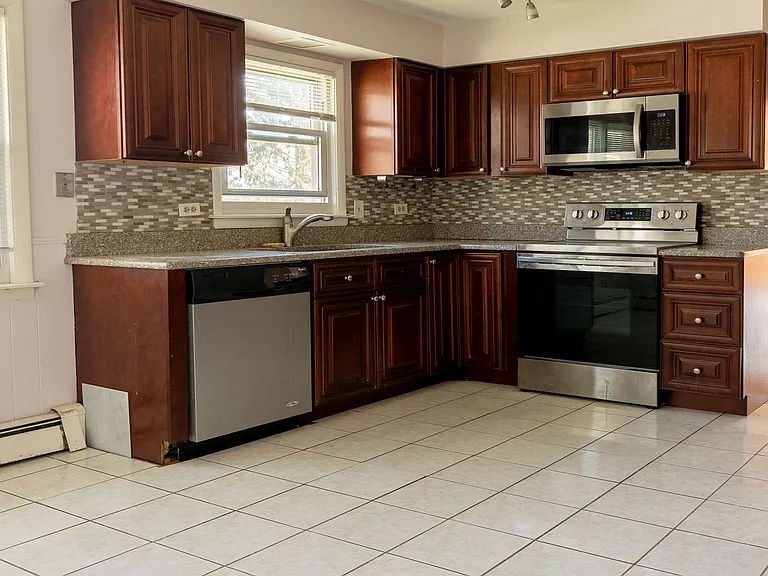 16W780 57th Ct — Photo 13