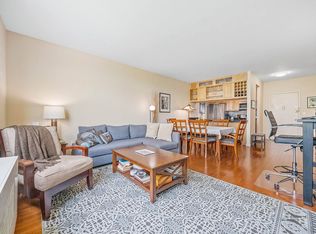 350 Albany St APT 6F, New York, NY 10280