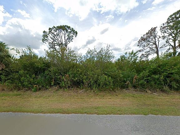 3rd image of 13177 Windcrest Drive