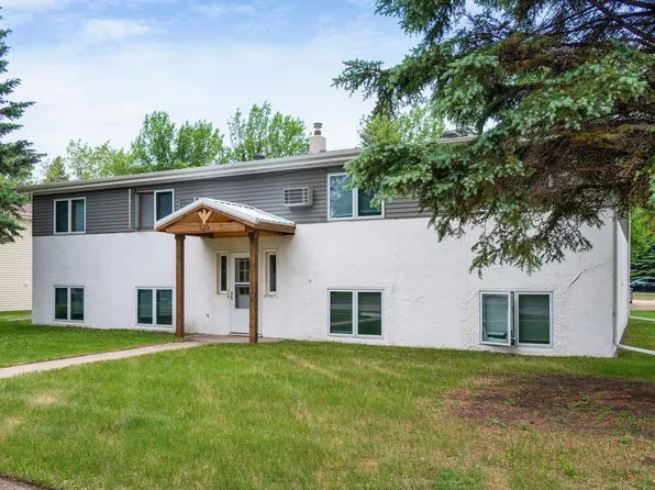 529 Oxford St #1, Grand Forks, ND 58203