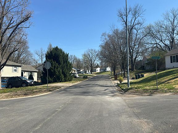 5th image of 3627 N Lister Ave