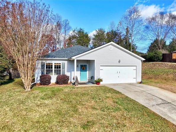 106 Tallahatchie Ct, Liberty, SC 29657