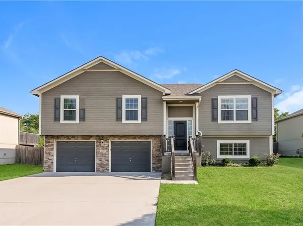 523 S Walnut St, Gardner, KS 66030