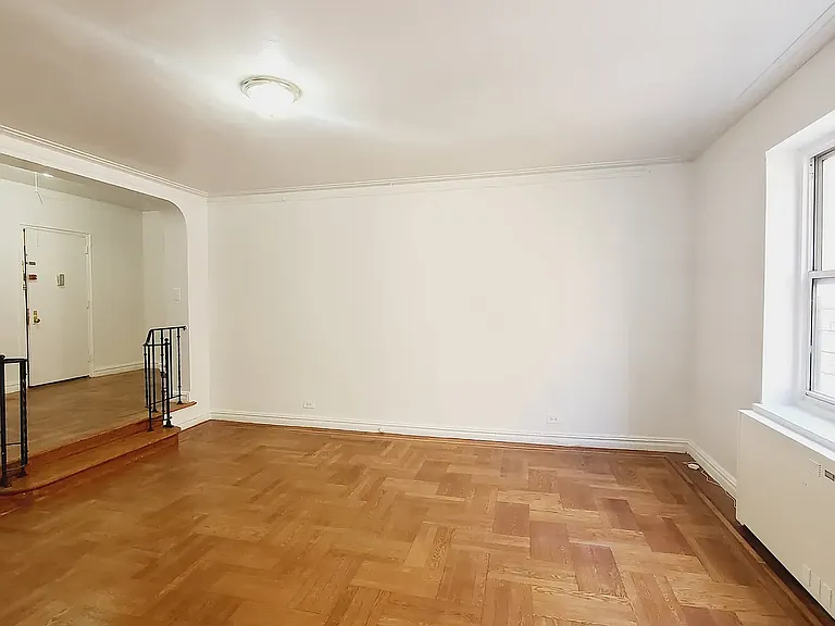 711 Walton Ave #4R — Photo 9