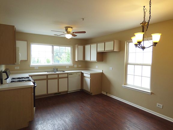 3rd image of 1175 Shorewood Ct Unit 1175