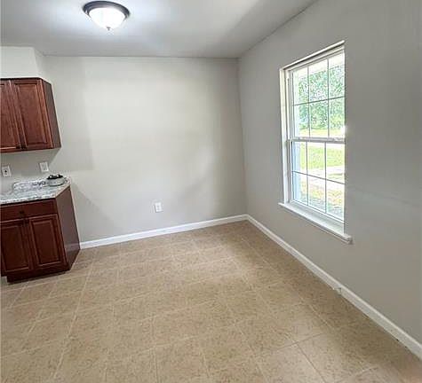 5th image of 1000 M C Moore Rd #5