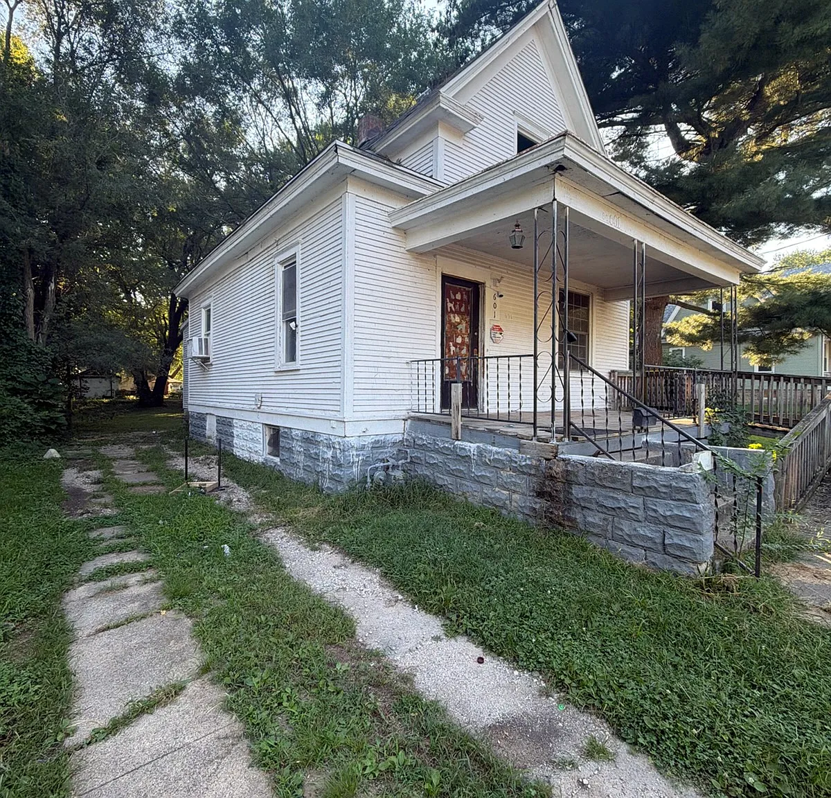 3 bed, 1156 sqft, $895 — Photo 3