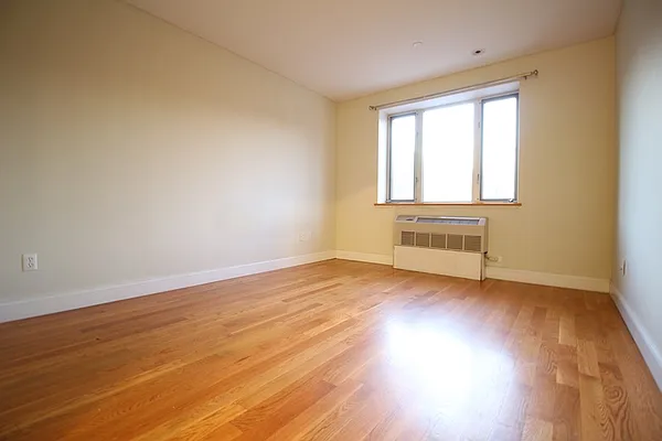 Rented by Next Door Realty NYC | media 30