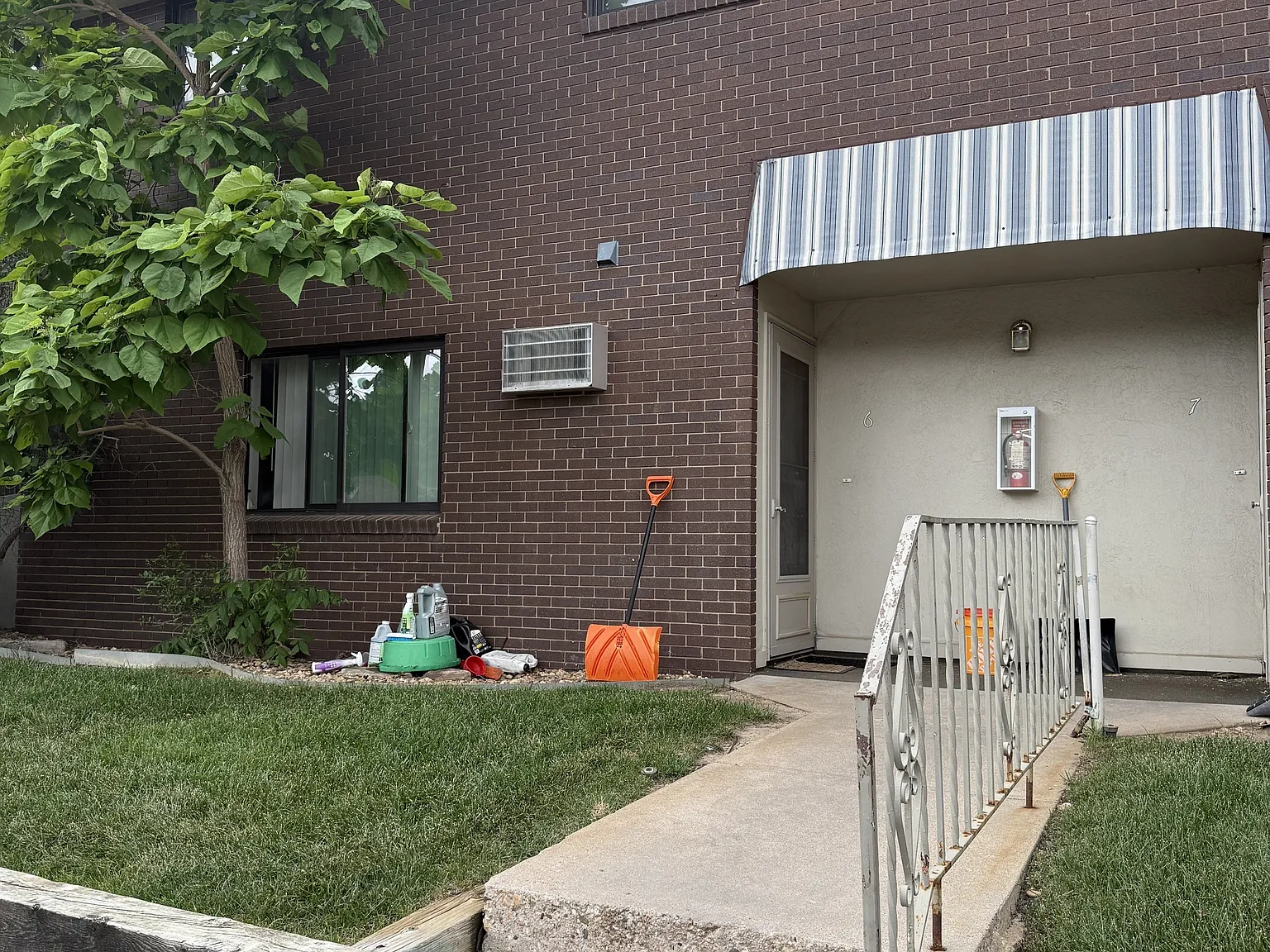 2717 W 22nd St — Photo 2