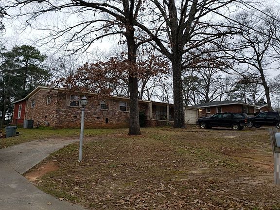 3rd image of 337 Clairmont Dr