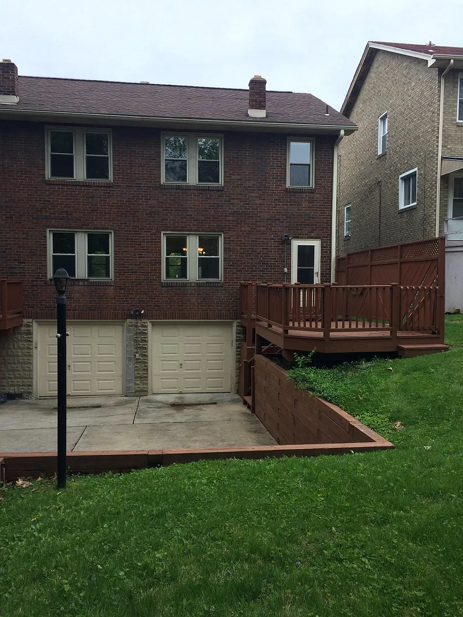 Backyard and back deck - 455 Marietta Pl